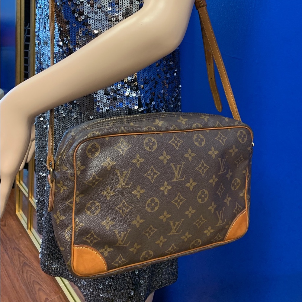 LOUIS VUITTON MONOGRAM CANVAS TROCADERO 30 VINTAGE - Picture 5 of 12
